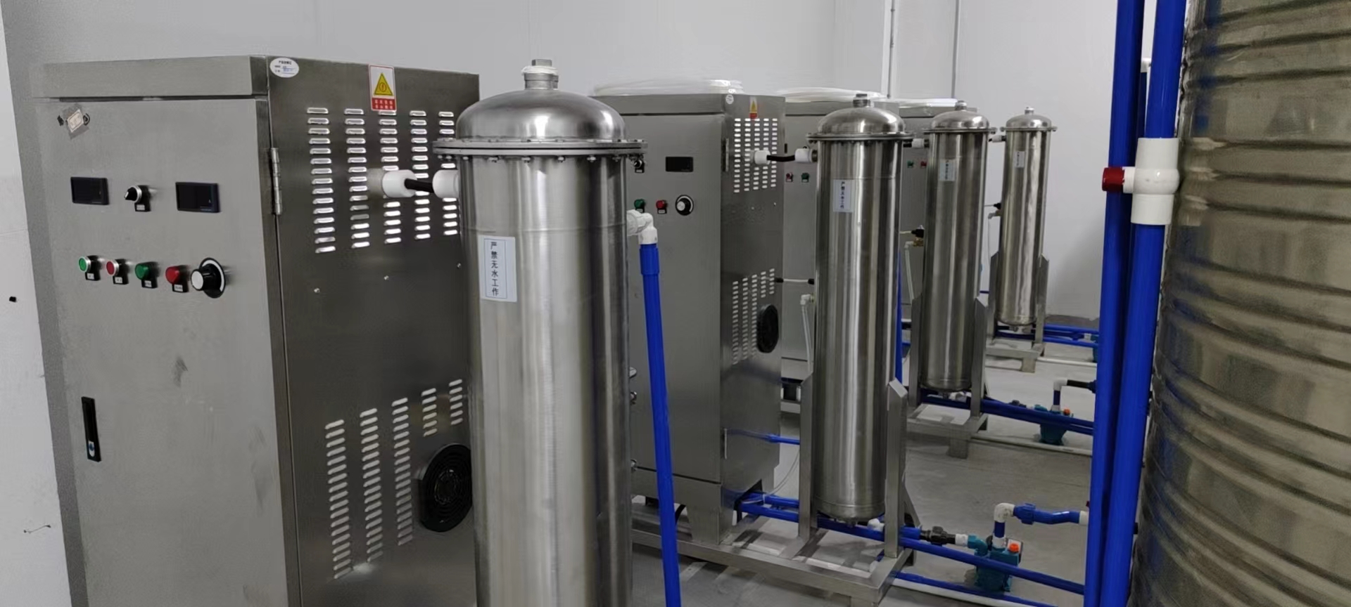 廣州佳環(huán)HY-022-600A 600克臭氧發(fā)生器6套安裝現場(chǎng)
